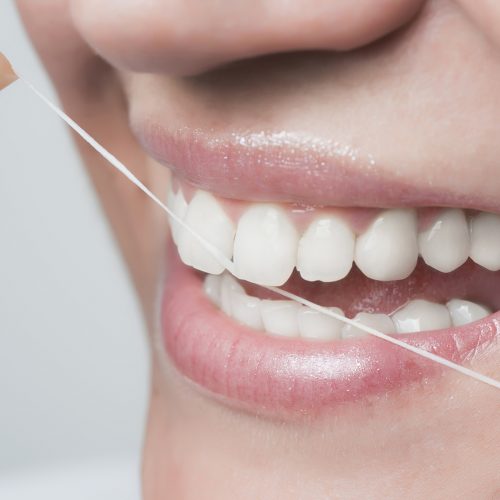 How to floss properly 2
